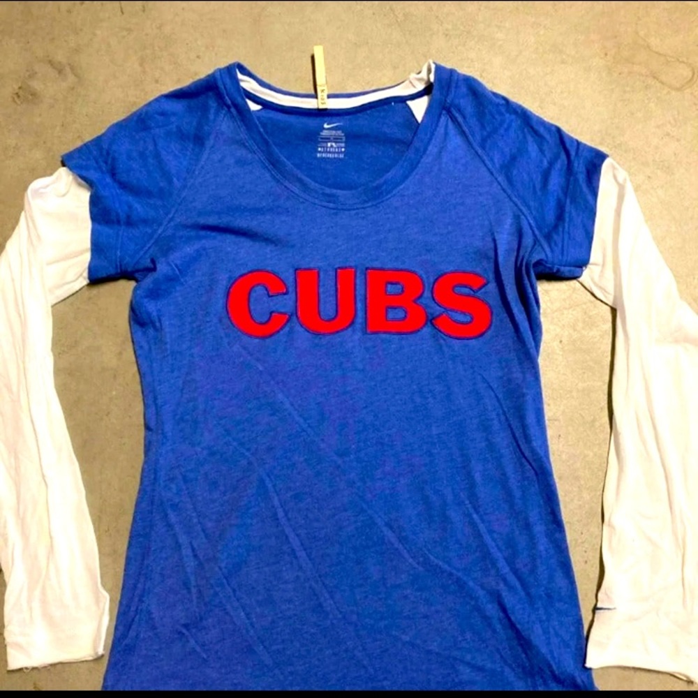 Womens Nike Chicago Cubs long sleeve Drift Shirt size Large